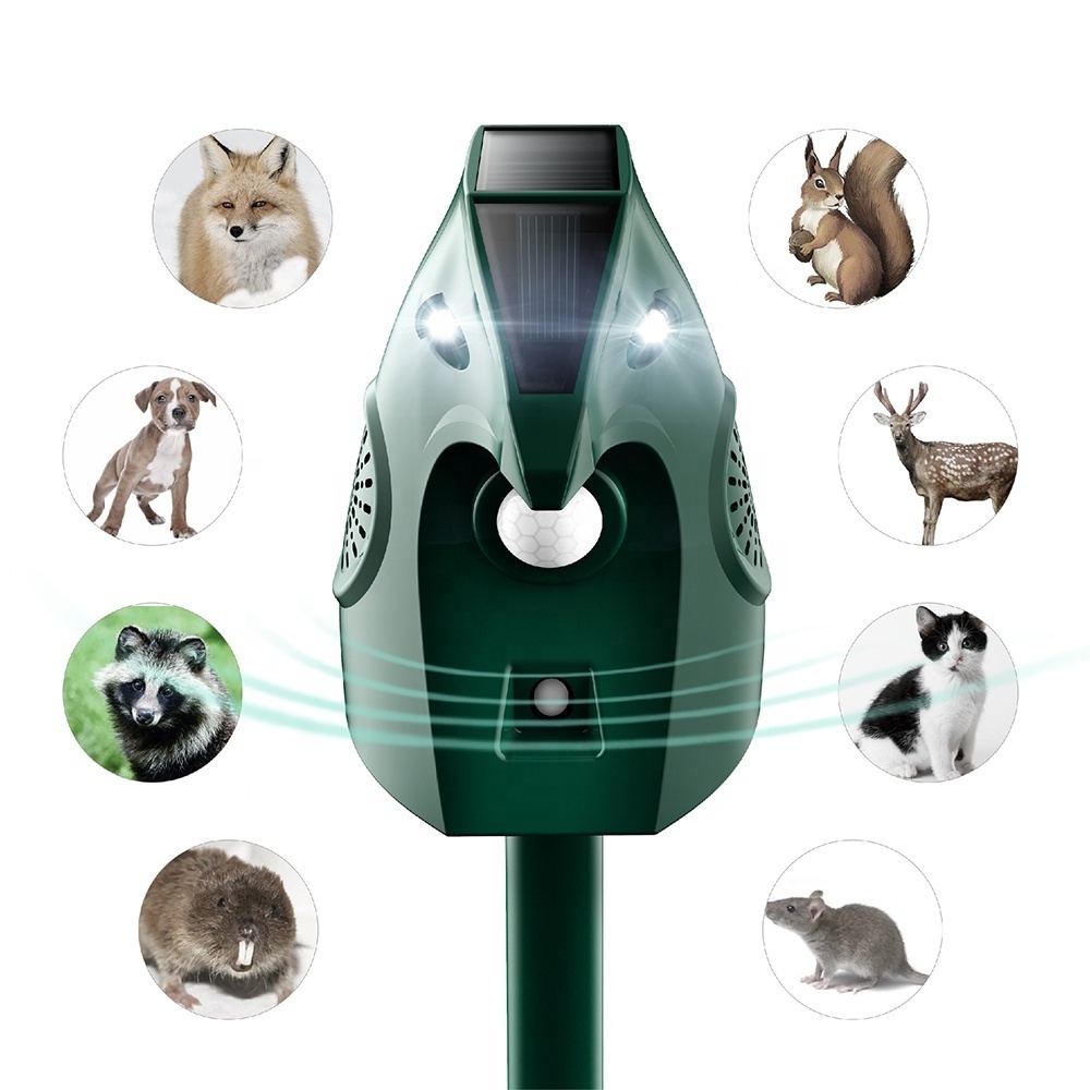 Solar Ultrasonic Animal Repeller Waterproof Outdoor Animal Repeller For Scare Wild Animals Away