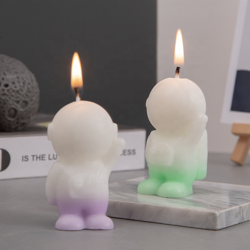 Wholesale Creative Gift Ins Style Creative Home Decoration Wedding Fragrance Little Astronaut Aromatherapy Candle