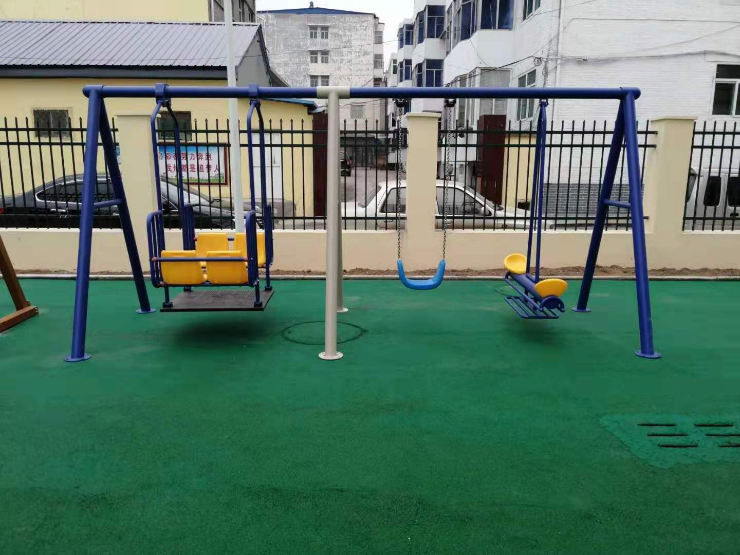 YL-QQ015  Galvanized Pipe Double Seat Chain Connect Children Outdoor Garden Baby Swing Chair