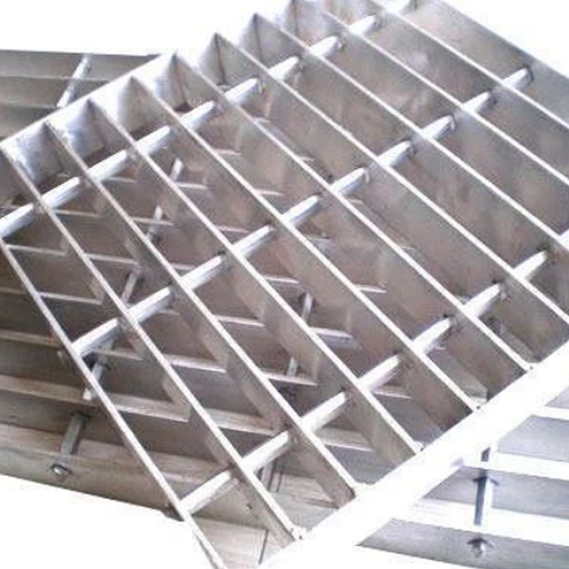 Hot sale Galvanized Metal Stair Steps Walkways Steel Stairs Grating Steel Ladder Steel Treads Steps Outdoor