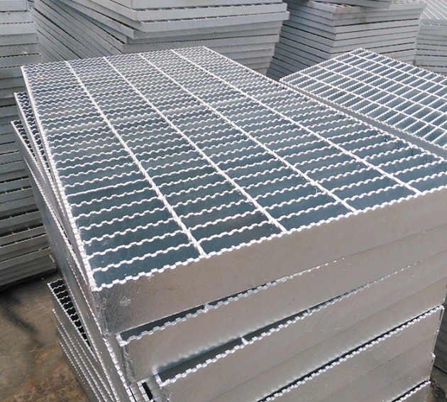 Used for Exterior stair treads project platform walkways Hot-dip galvanized compound steel grating