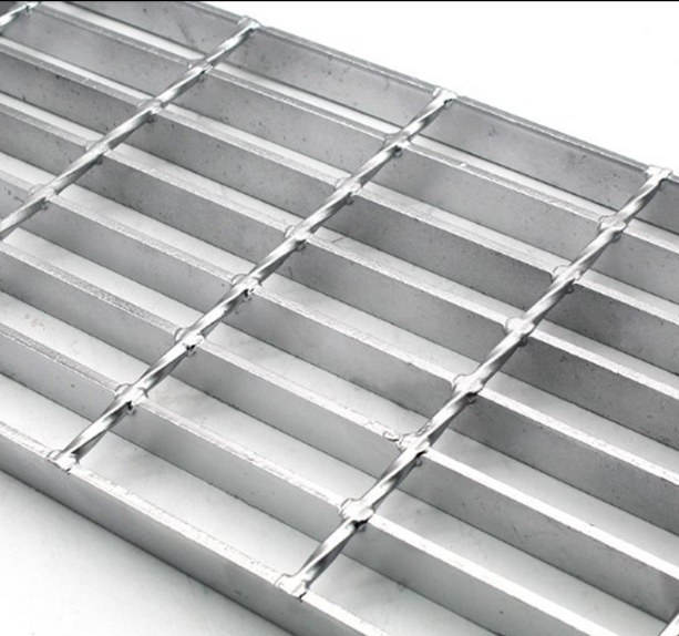 Used for Exterior stair treads project platform walkways Hot-dip galvanized compound steel grating