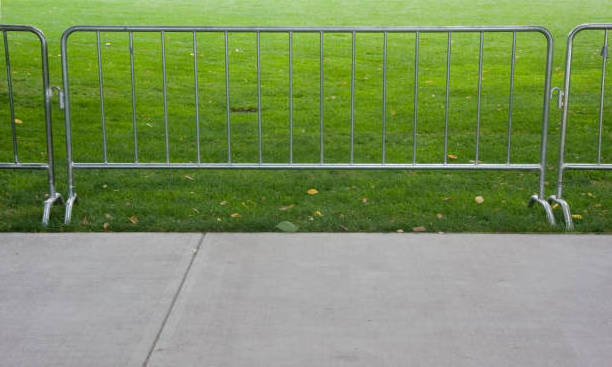 Outdoor temporary fence crowd control barrier and chain link fence for sale