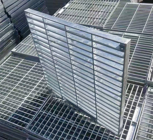 Used for Exterior stair treads project platform walkways Hot-dip galvanized compound steel grating