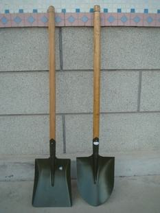 China direct factory metal round shovel with wooden handle for digging and scooping