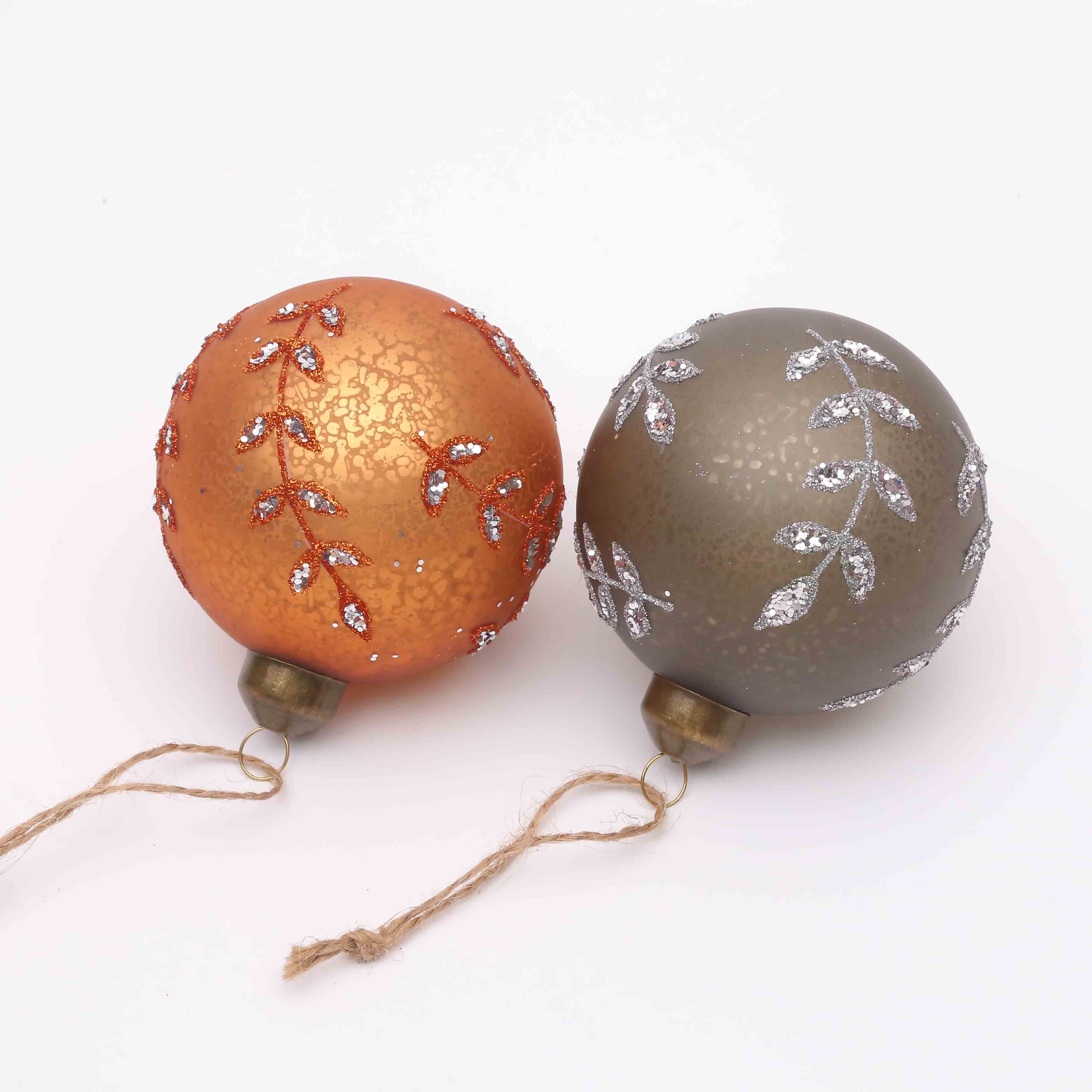 Wholesale silver giant outdoor Christmas Baubles for Christmas decoration