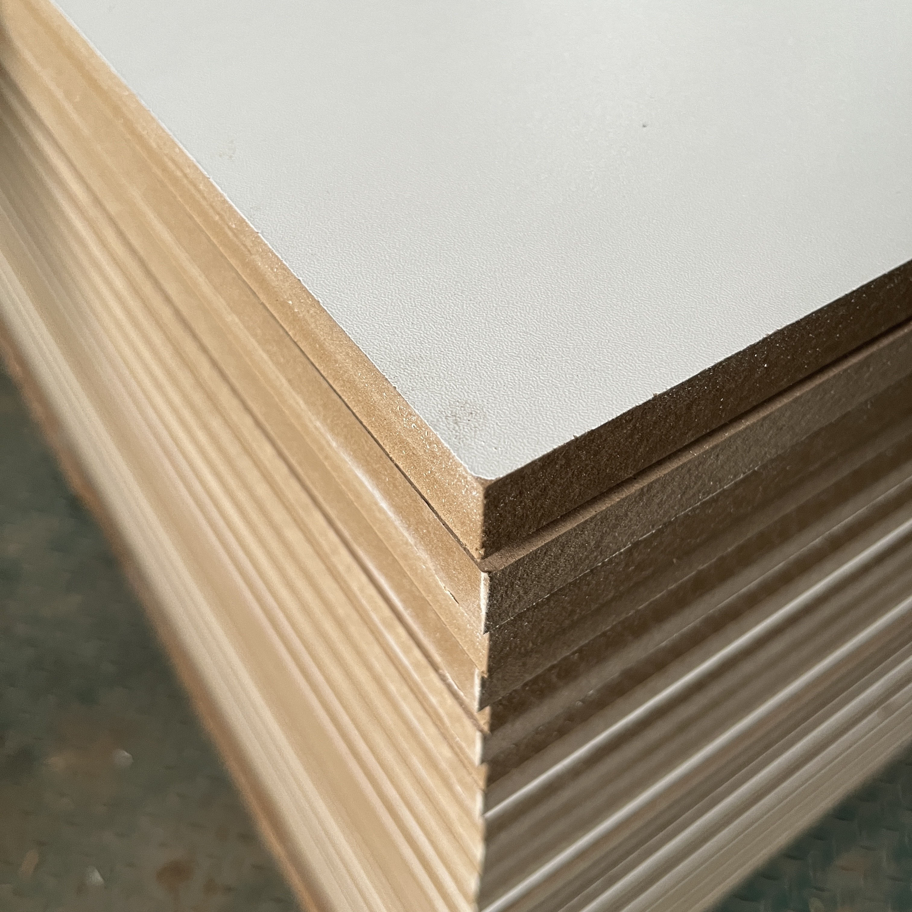 Factory Prices High Grade Melamine Paper Faced MDF Melamine MDF Board 18mm Wood craft mdf 15mm 18mm