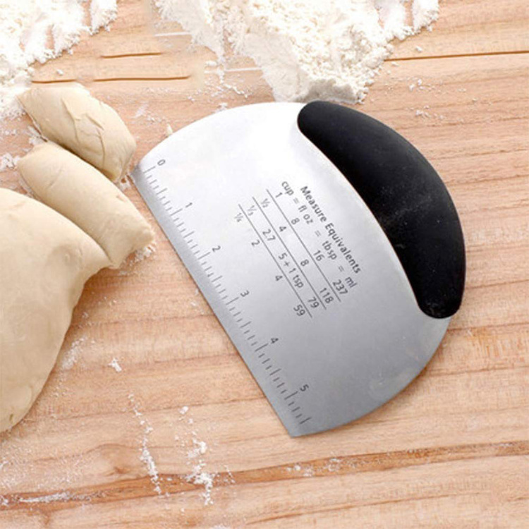 Best Quality Measuring Scale Dough Scraper Conversion Dough Scraper Pastry Cutter Chopper