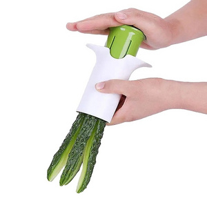 Cucumber divider carrot slicer Multi-functional vegetable and fruit slicing tool