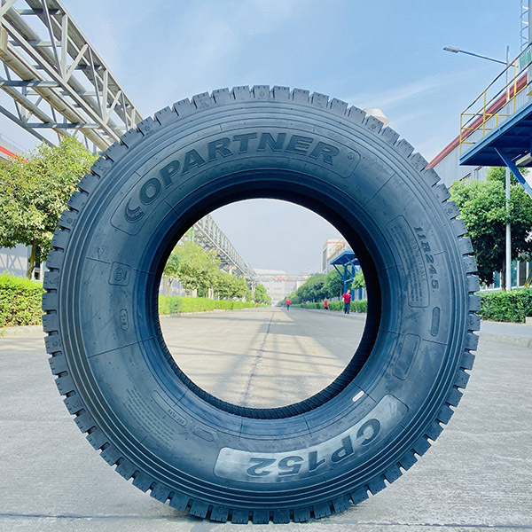 Long Haul All Position Winter Tire 11R22.5 12R24.5 -16PR Load 6393LBS-7165LBS exported to Canada, USA, Russia