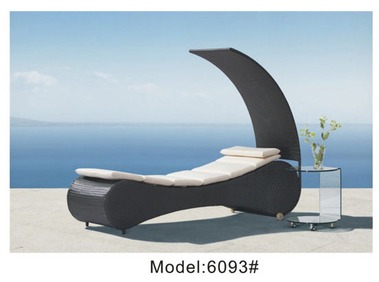 Plastic beach poolside lounge chair rattan wicker chaise lounge chairs canopy bed outdoor with cushion