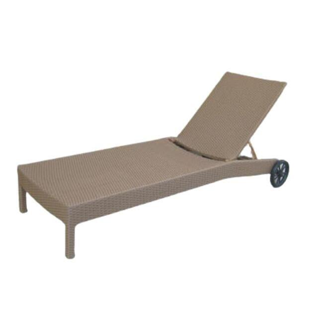 Rattan wicker swimming pool furniture classic outdoor  sun lounger day bed lounge chair with wheels