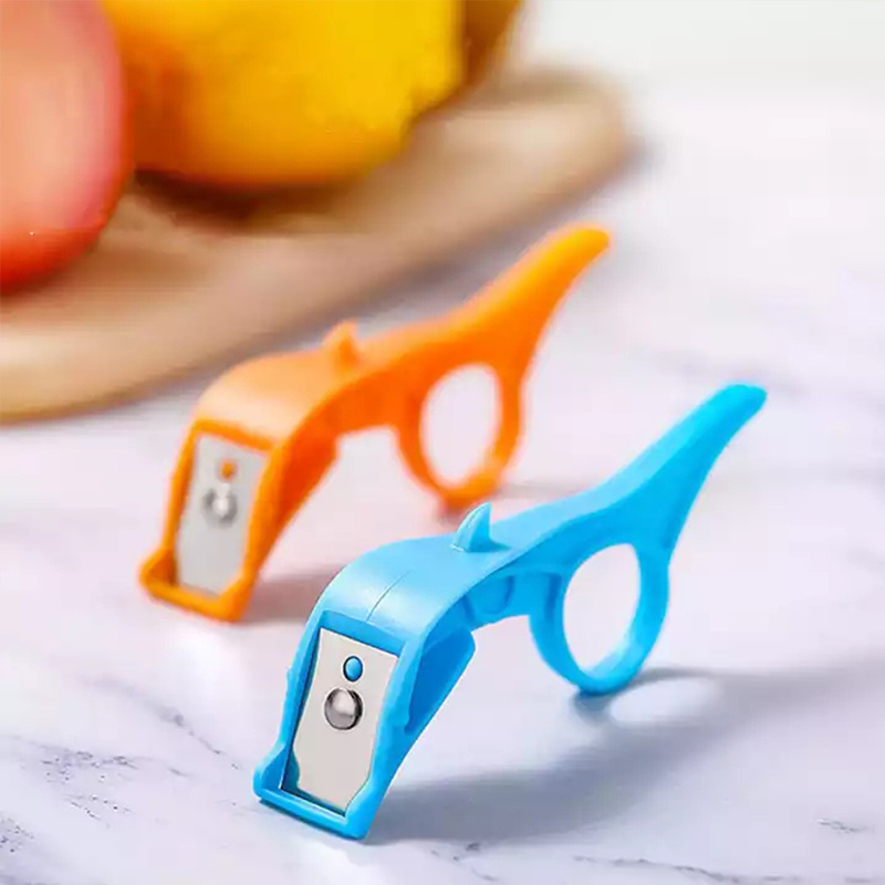 Multifunctional Mini Plastic Vegetable Fruit Peeler Slicer Grater Finger Cot Lemon Orange Cutting Tool Kitchen Useful Gadget