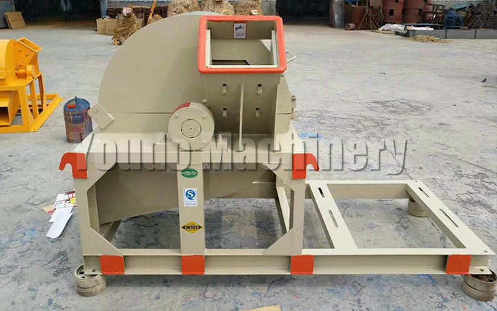 Manufacturers Mobile Vertical 3 Phase Walnut Shell Crush Equipment Grain Hammer Mill Wood Grinder Crusher To Sawdust And Powder