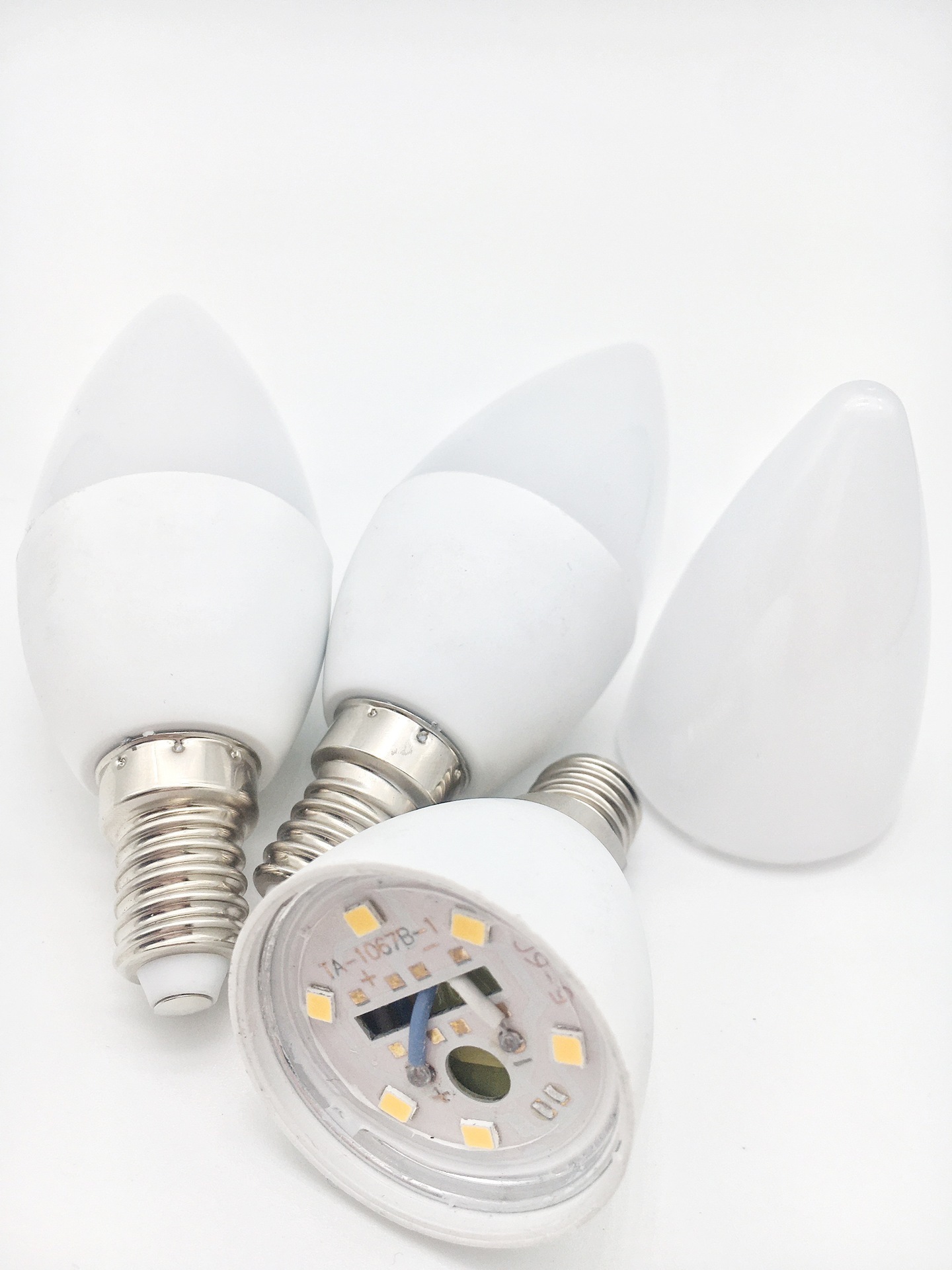 High quality plastic coated aluminum energy-saving, bright, ultra-thin pointed bulb