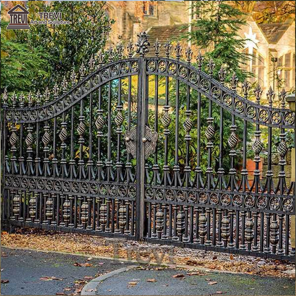 High Quality Outdoor garden new Design Wrought Iron Gate Metal Ornaments For Decoration