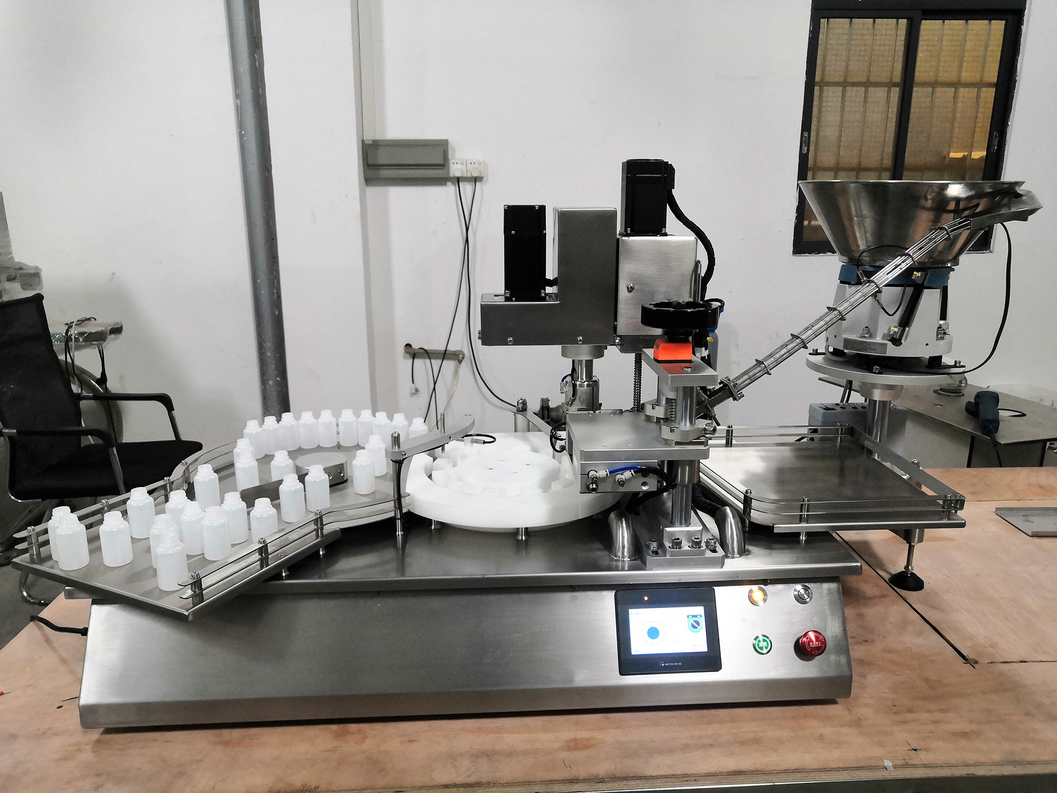 Tabletop type  liquid small bottles filling capping machine