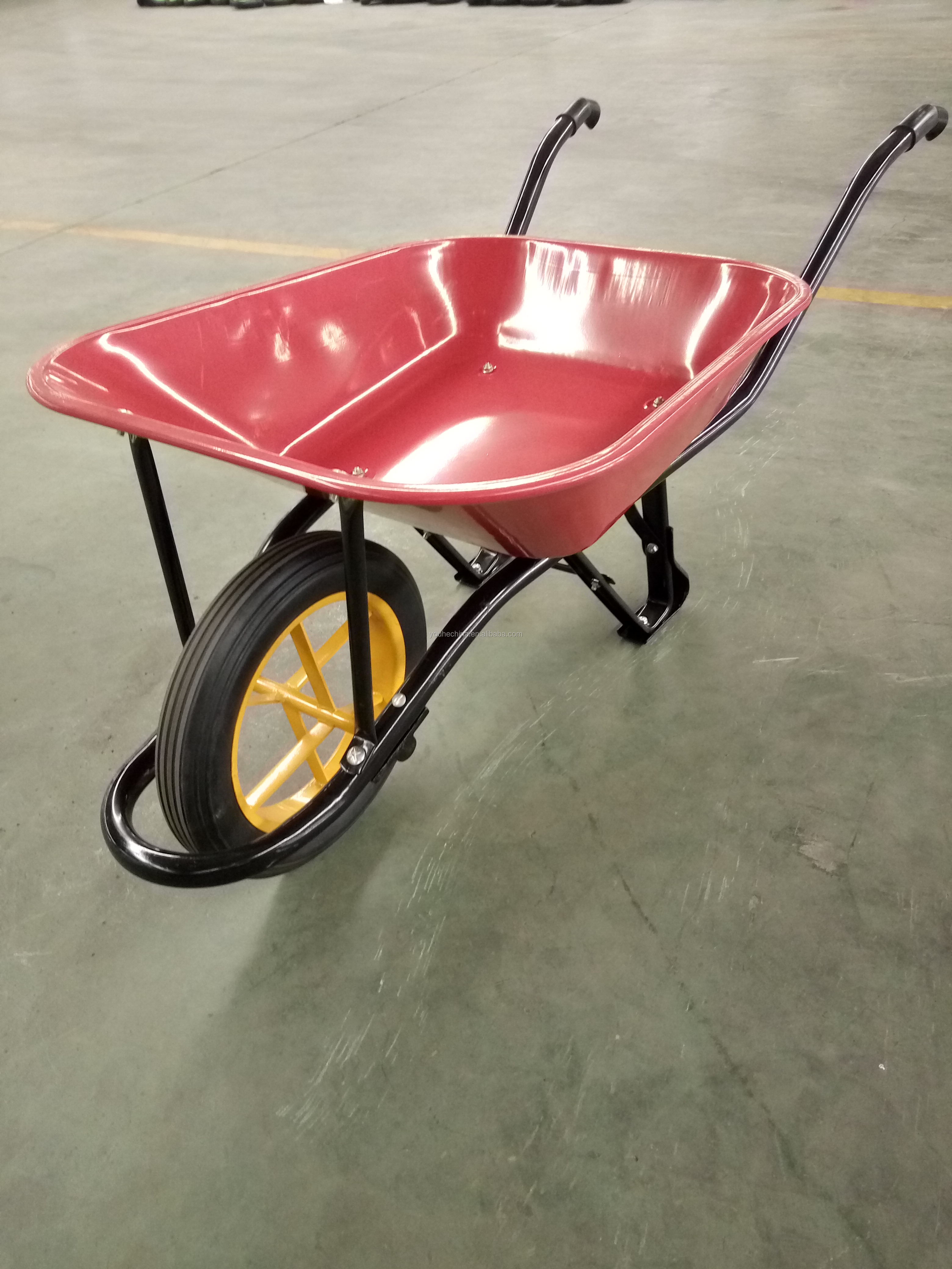 China Good Wheel barrow supplier wb6400 Stronger 6400 wheelbarrow for Africa market metal tray 70L 180kg Chinese factory