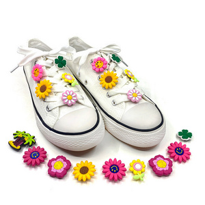 Wholesale PVC shoelace buckle soft rubber flower shoelace decorative small white shoes lace tag accessories