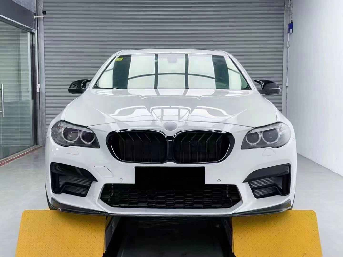 Luxury Car Parts Front Bumper For BMW 2010-2017 F10/F18 Upgrade 2021 M5 Body Kits With Conjoined Large Grille Flog Lamp Frame