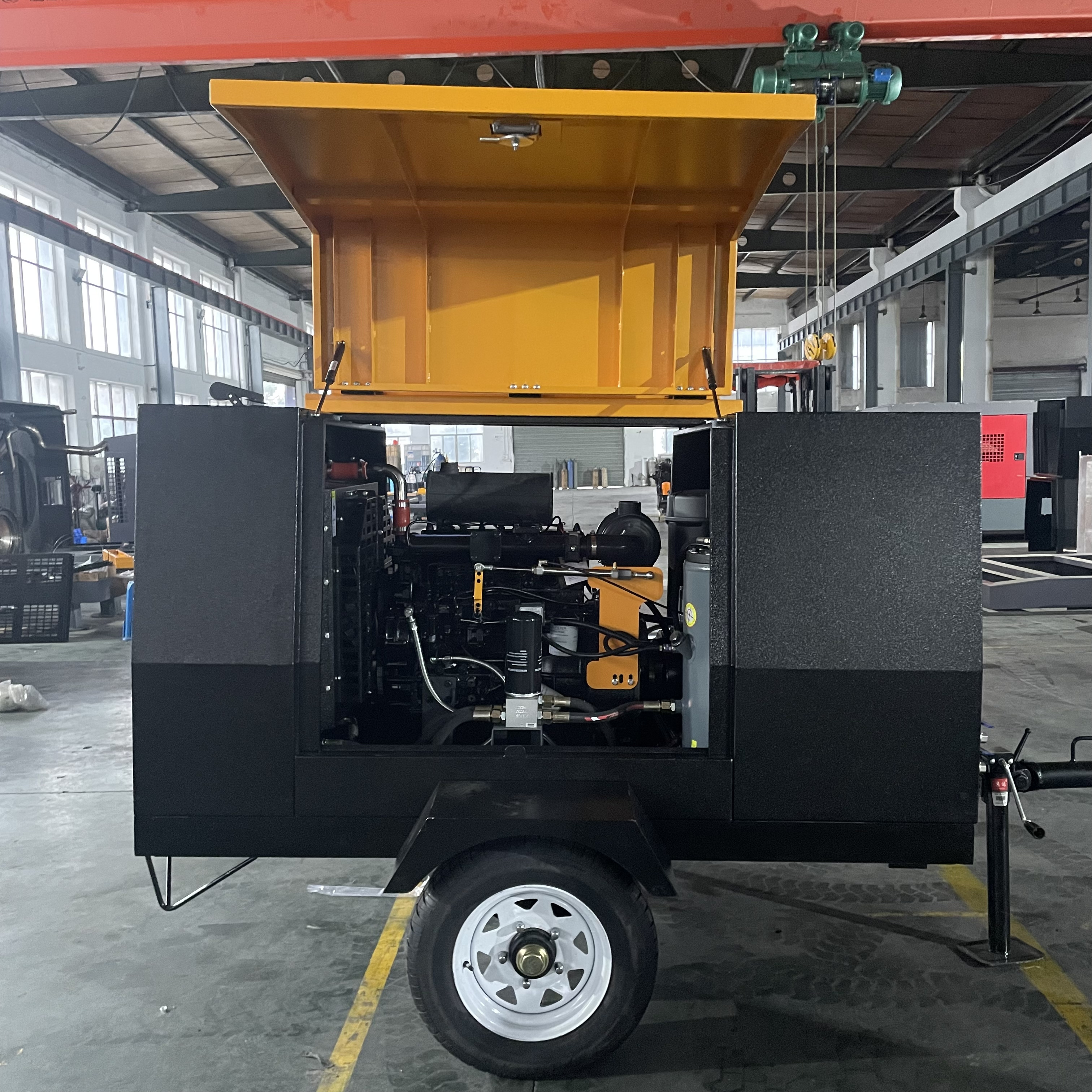 Portable Cheap Mobile 5m3/min Air Displacement 8 Bar  Diesel Screw  Air Compressor 185CFM  for Sand Blasting