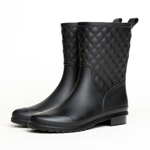 High Quality Custom Chemical Resistant Anti-Slip Plastic Injection Waterproof Pvc Rain Boots Woman