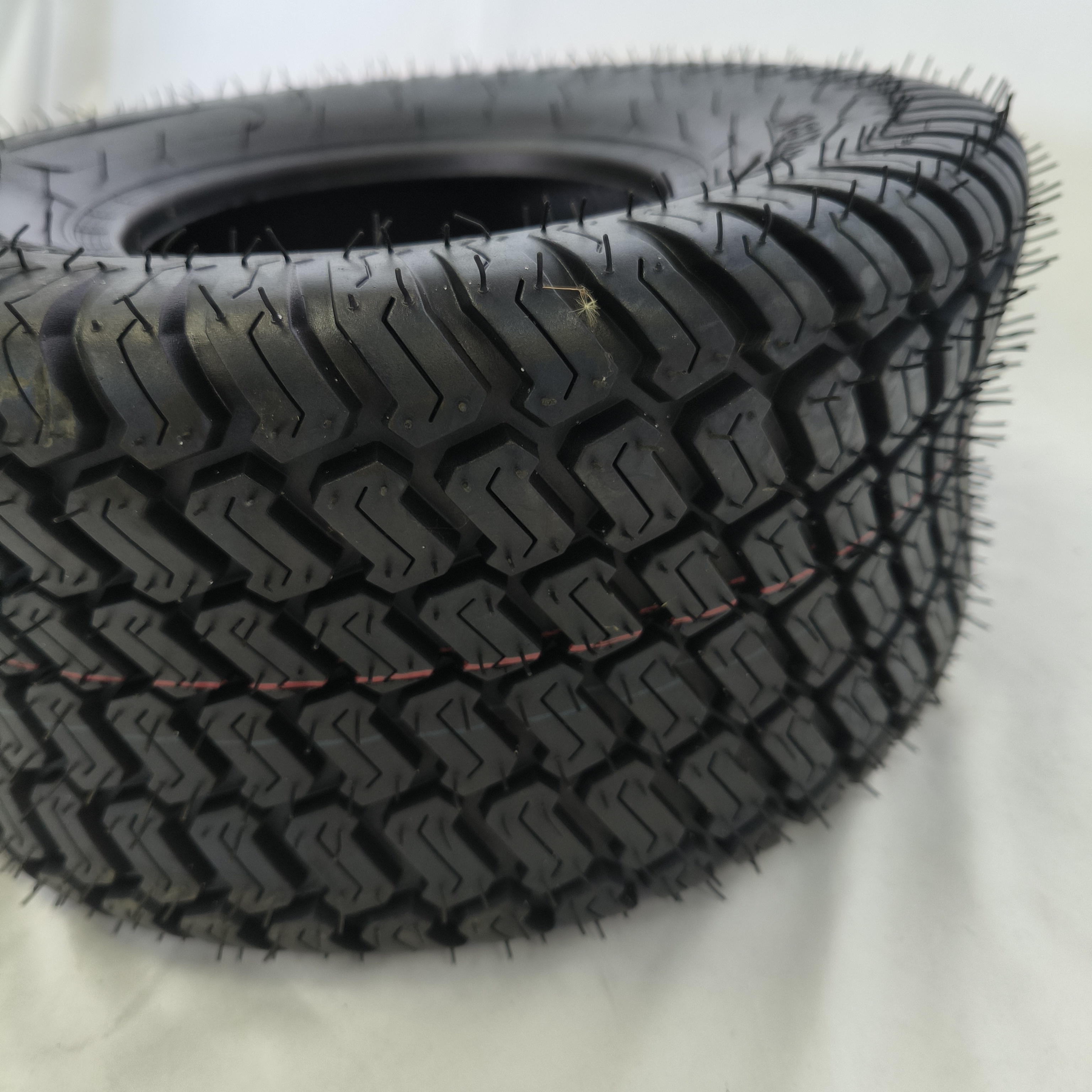 Wholesale Made in China Truck Professional Tyres Low Price Golf Cart Tires Tyre