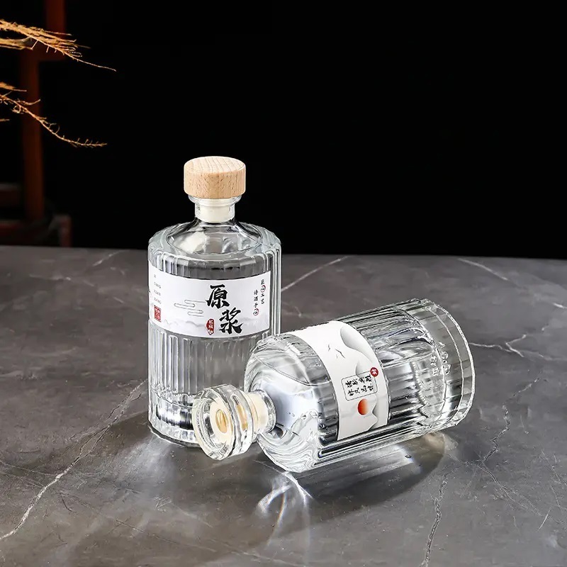 Exquisite transparent square empty 100ml 500ml 700ml 750ml whiskey rum brandy XO spirit glass bottle with spiral cork