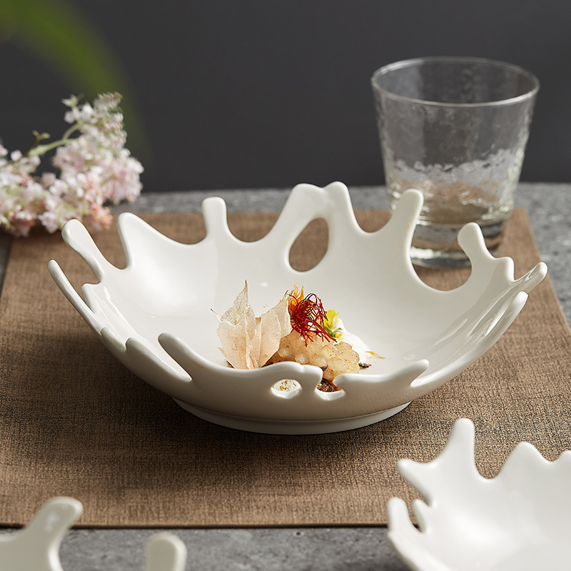 Creative Design Coral Edge White Ceramic Dishes Plates Fruit Salad Bowl for Restaurant Irregular Tableware