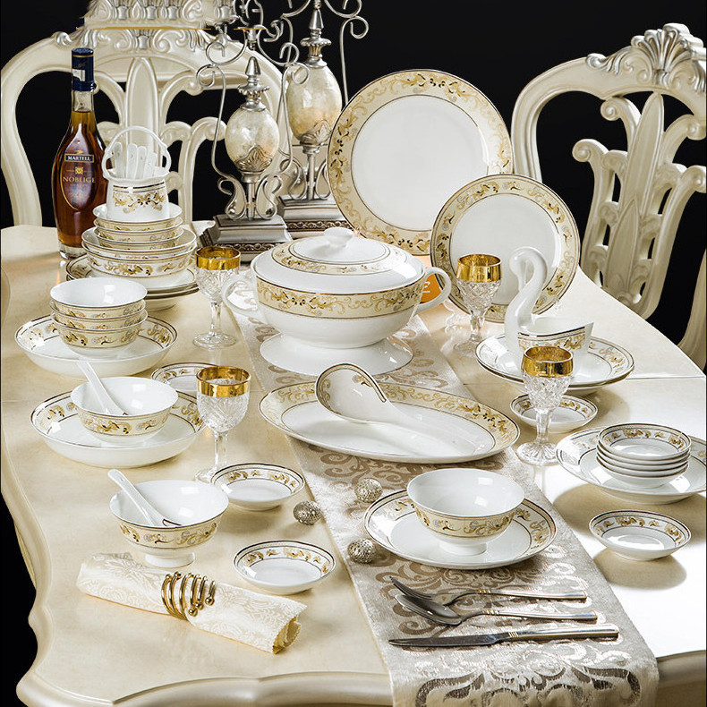 Luxury Tableware Set Golden Bone China Ceramic Plates Dinner Set 58pcs Royal Porcelain Dinnerware