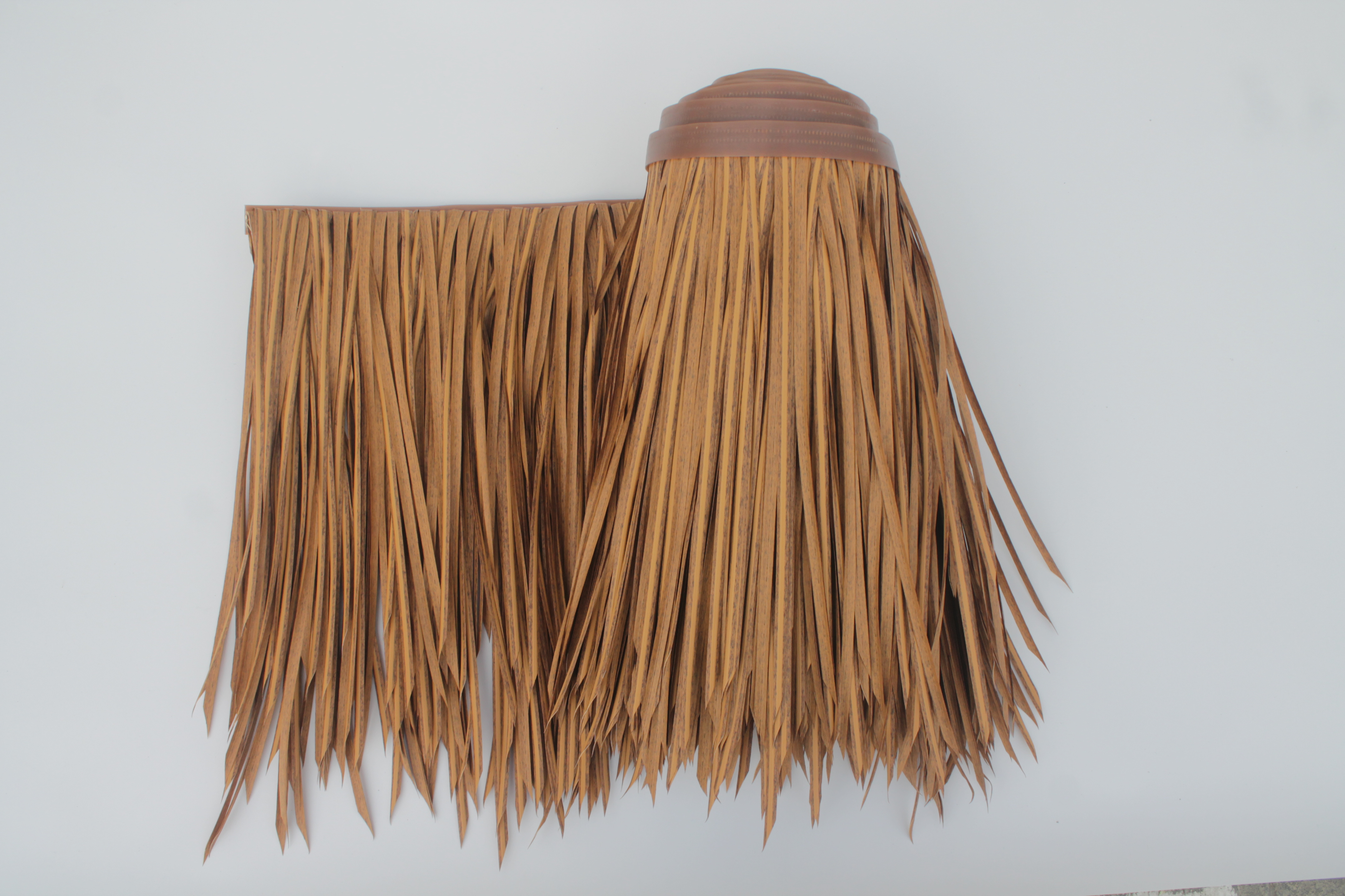 High Quality Fireproof  Artificial Synthetic Palm Thatch Professional Thatch Beach Umbrella