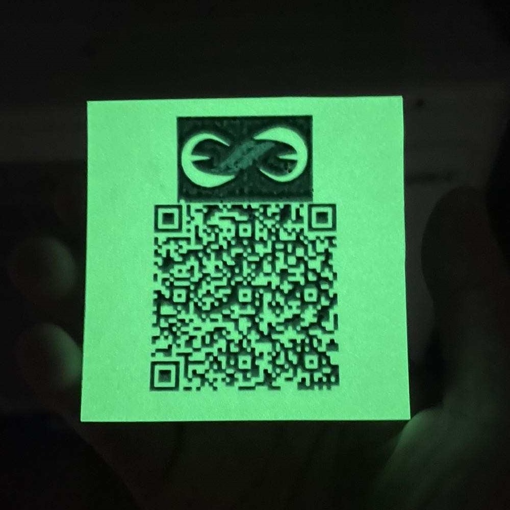 custom glow in the dark business sign qr code printing luminous waterproof paper qr code label sticker