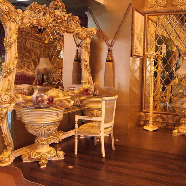 Castle Wooden Boat Round Bed Carved Wood Indian style Gold Antique Twin Bedroom furniture Luxury Baroque Super King Size Beds