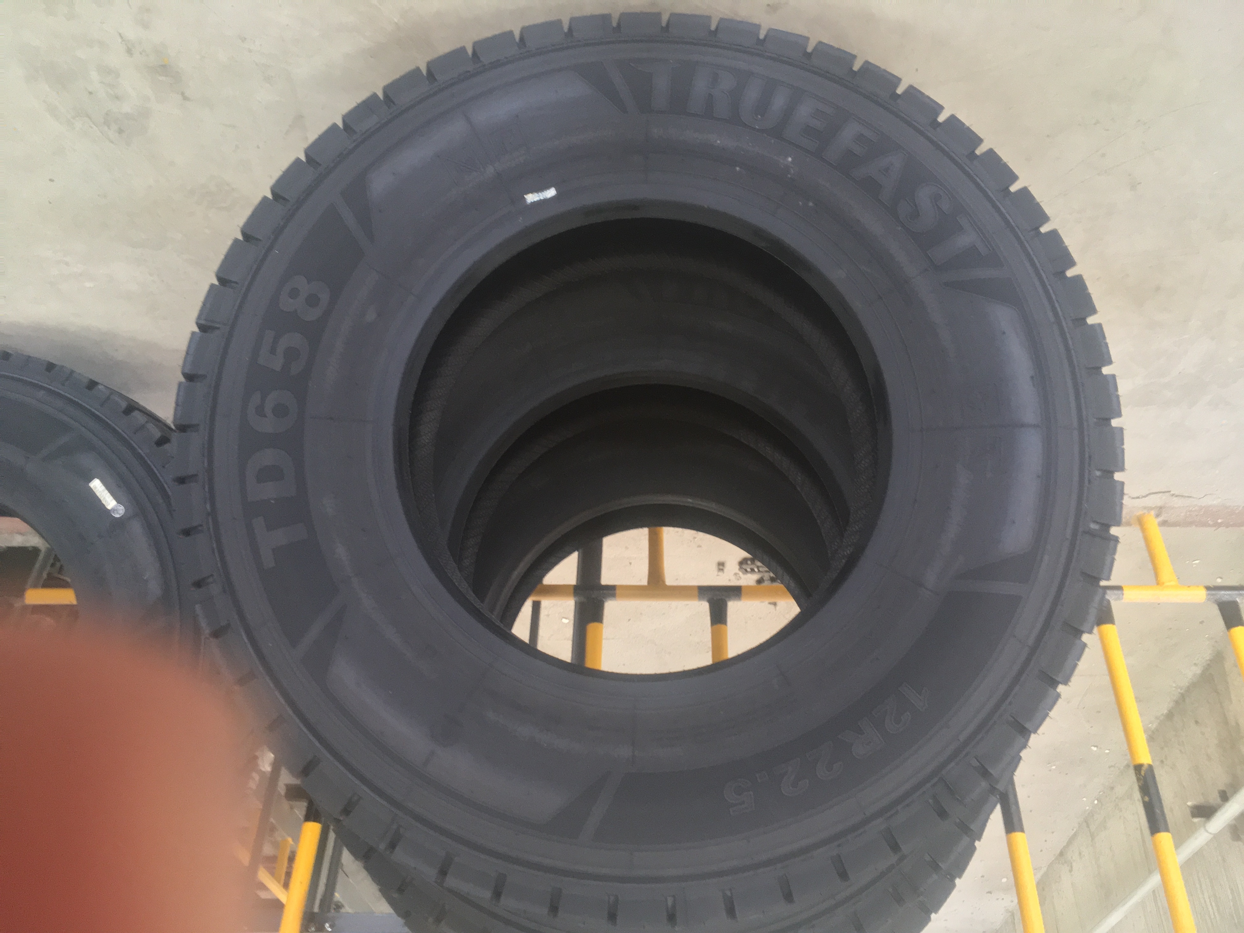 900R20 1000R20 radial truck tire TBR tyre