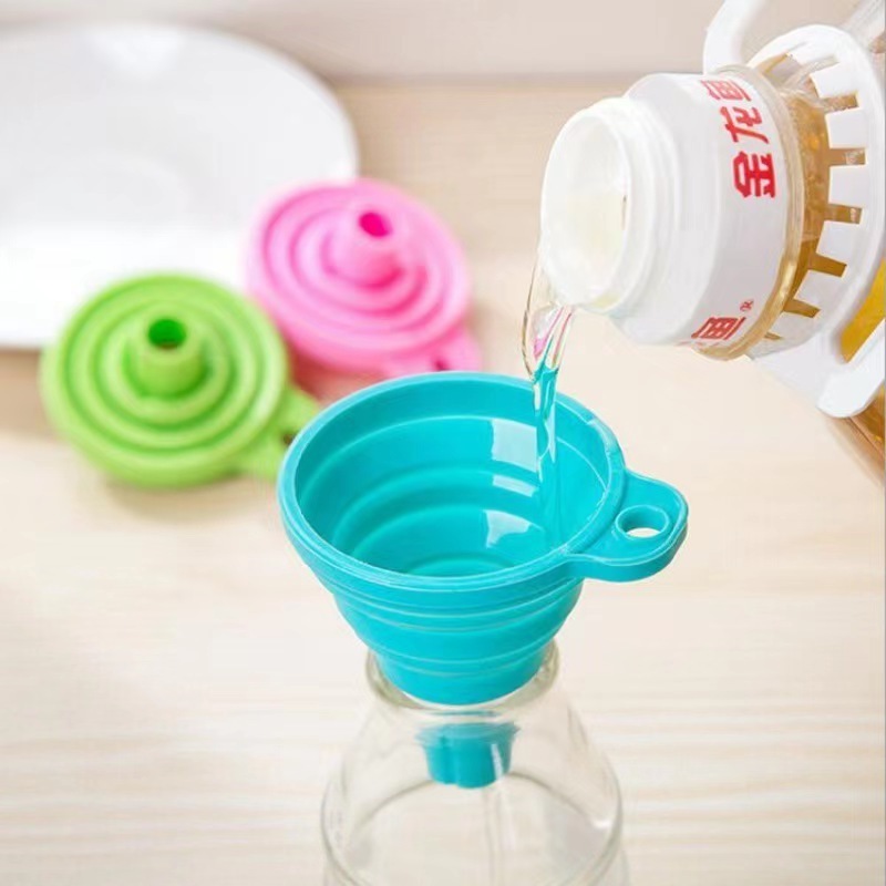 Silicone funnel Mini telescopic folding funnel Pour oil wide-mouthed wine leak leakage kitchen household beater small funnel