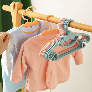 Hot Selling Children's Small Anti-slip Clothes Rack Plastic Multifunctional Hanger For Kids