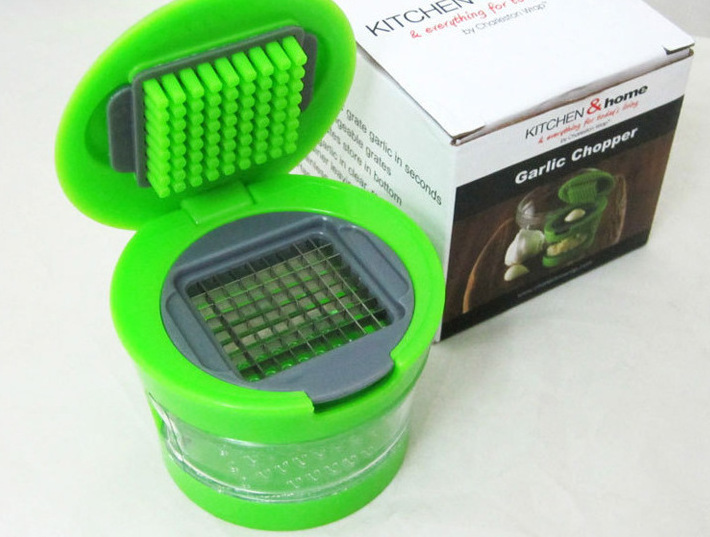 Kitchen Accessories Portable Multifunction Hand Press Food Garlic Cutter Mini Chopper Manual Garlic Cutter