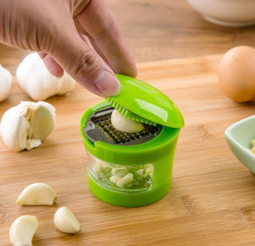 Kitchen Accessories Portable Multifunction Hand Press Food Garlic Cutter Mini Chopper Manual Garlic Cutter