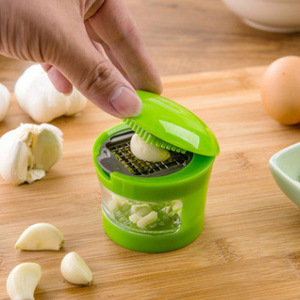 Kitchen Accessories Portable Multifunction Hand Press Food Garlic Cutter Mini Chopper Manual Garlic Cutter