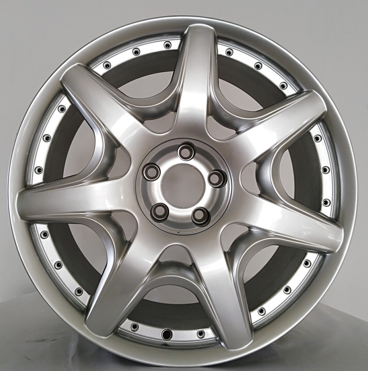 In Stock Alloy Forged Offroad Wheels Rims 15 Inch 5Holes 112 PCD 66.5 CB 40 ET Supports OEM/ODM For BENTLEY