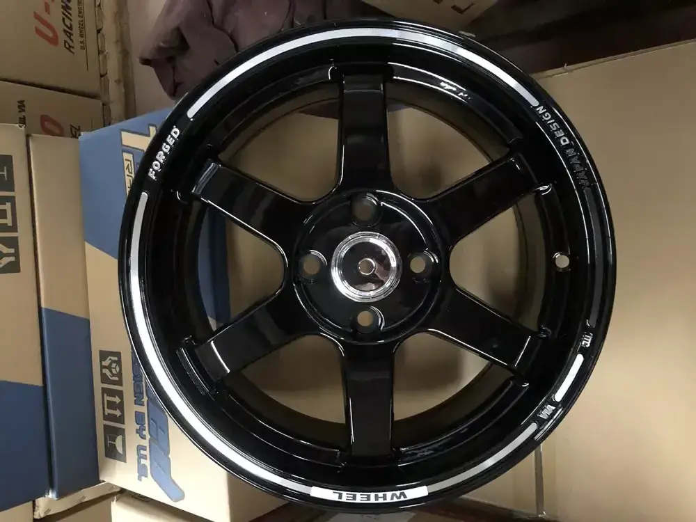 Hot Sale Rims 15 inch 4 Holes Spokes 38/40 ET 73.1 CB Alloy Off Road Wheels Rims For Most Model