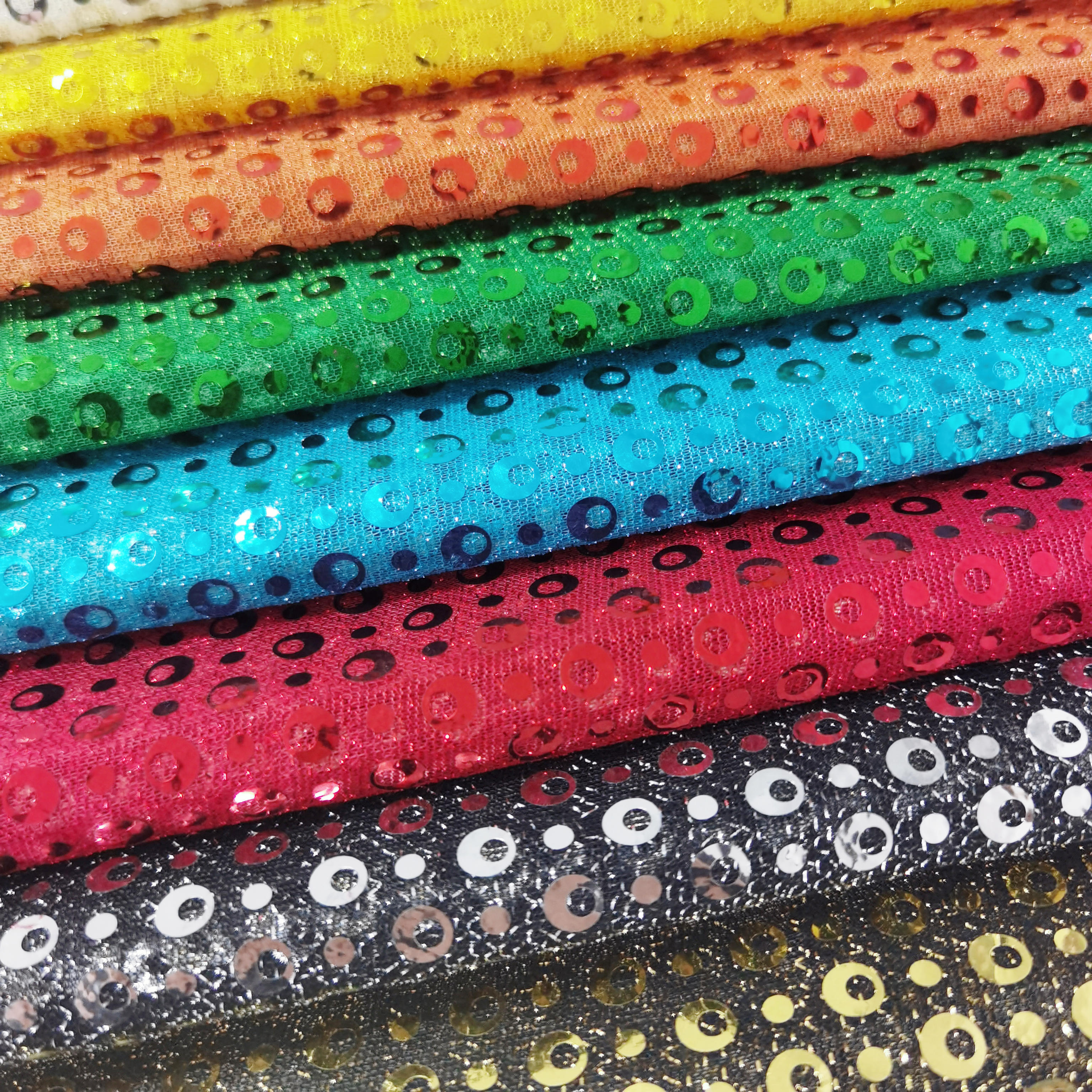 100% Polyester Knitted Fabric with Hollowed Sequin Fabric for Garment