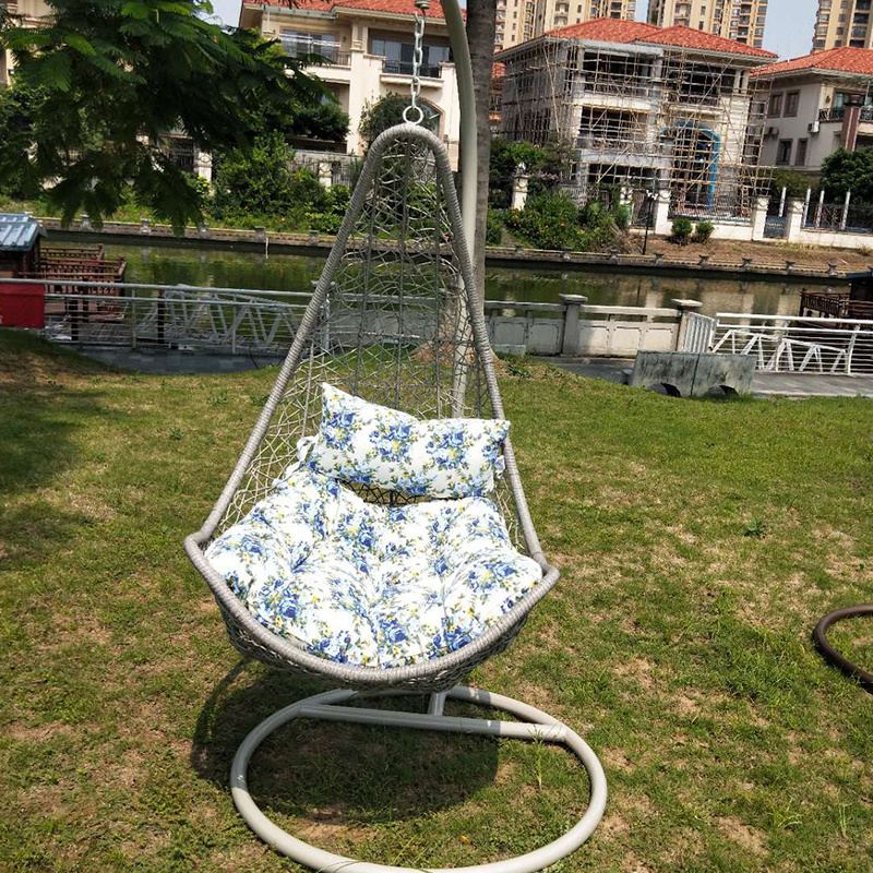 Garden courtyard swing rattan chair outdoor swing chair hanging egg rattan chair