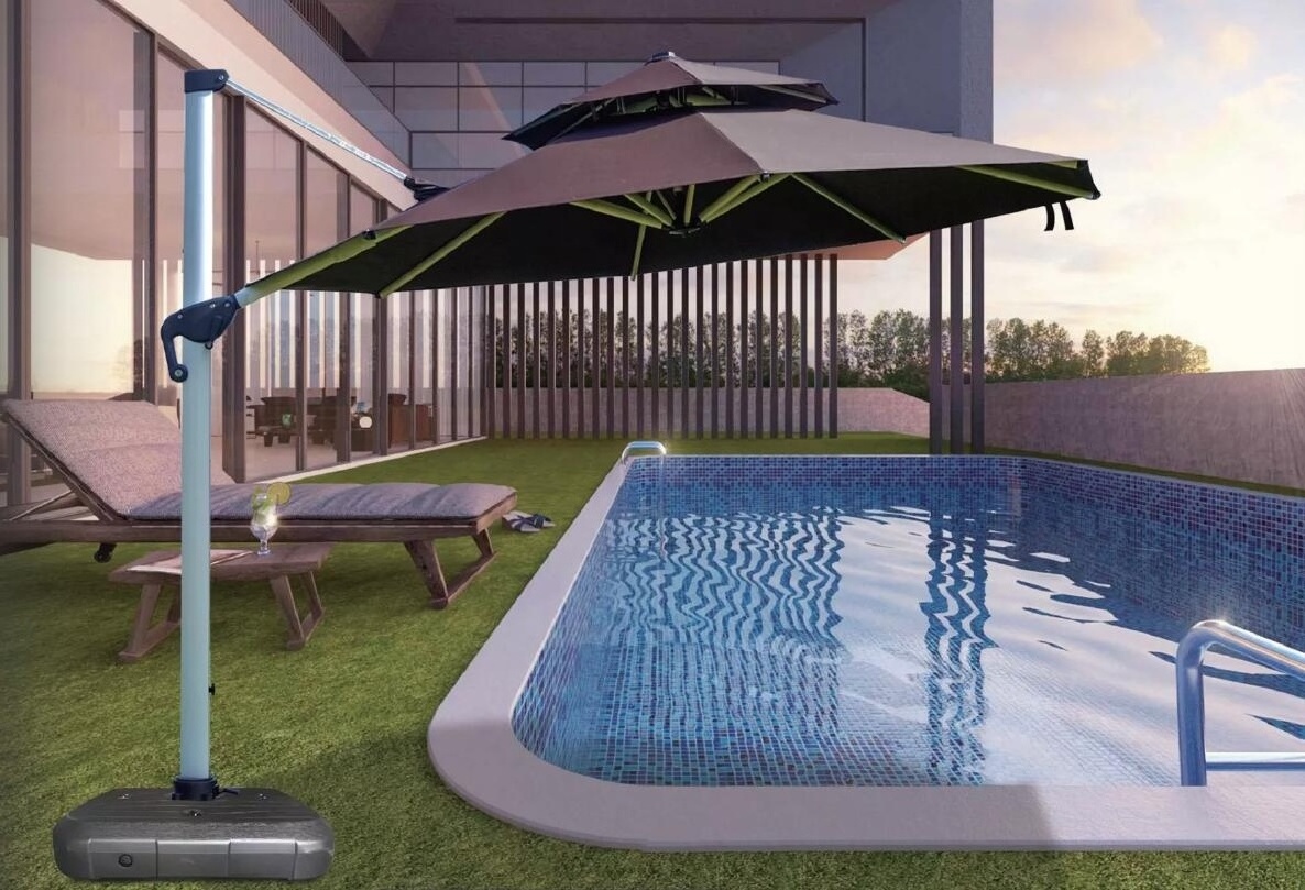 Outdoor sunshade and base outdoor sun umbrella