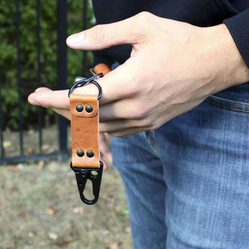 EDC Outdoor Leather Strap Keychain Holder Belt Loop Heavy Duty Belt Clip Key Fob Holder Key Ring on Belt Solid Key Clip for Men