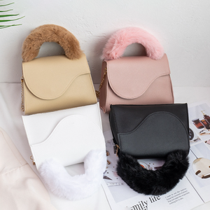 2023 New Style Plain Small Square Bag PU Leather Casual Ladies Mobile Phone Bag Women Furry Wrist Bag