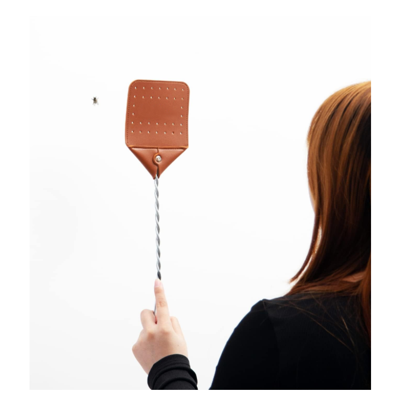 RTS Sturdy Leather Fly Swatter Heavy Duty Flyswatter with Durable Metal Handle Rustic Bug Swatter for Flies