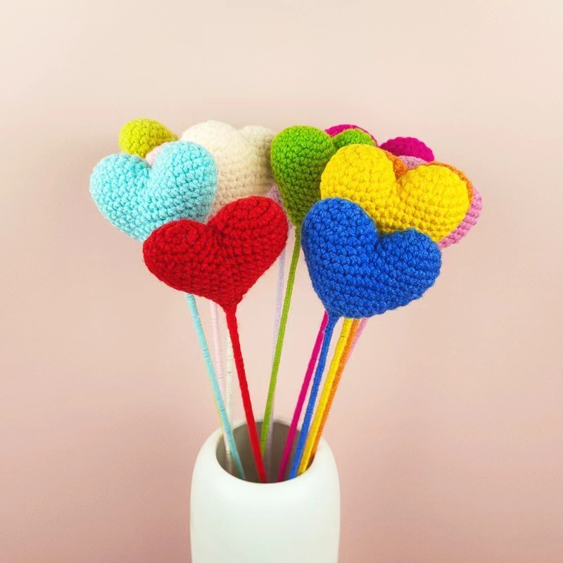 Hand Crocheted Pastel Hearts Bouquet Creative Yarn Crochet Flower Colorful Knitted Flower Bouquet Home Party Decoration