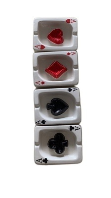 Creative Ceramic Playing Cards Cigarette Ashtray Desktop Smoking Ash Tray for Gift or Home Office Decoration