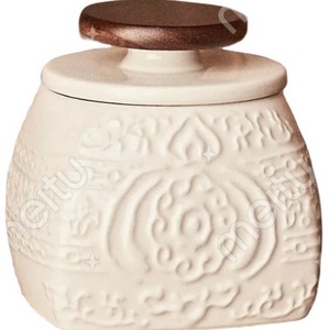 French Ceramic Butter Keeper Embossed Design Butter Crock with Handy Knob for Keeping Butter/Cheese Fresh